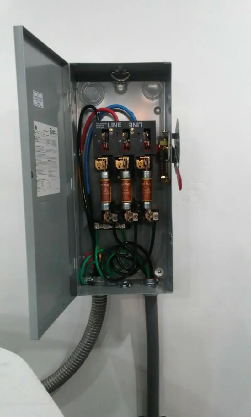 Three-phase disconnect switch installed for Electrical Wiring & Rewiring in Huntsville